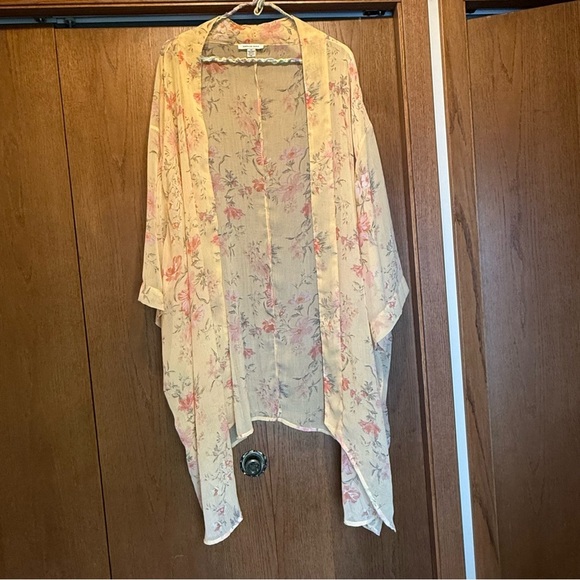 American Eagle Pale Yellow Floral Chiffon Open Front Kimono Boho Festival Beachy - Picture 2 of 12